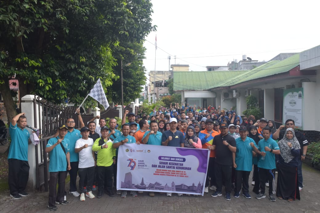 Antusiasme MIN 2 Tebing Tinggi ikuti Olah Raga dan Jalan Santai Menyambut HAB Kementerian Agama Ke 79 dan HUT DWP Ke 25