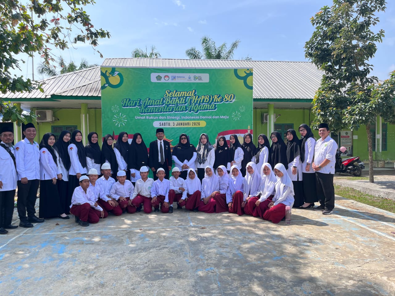 MIN 2 Tebing Tinggi Hadiri Upacara Peringatan Hari Amal Bakti ke-80 Kementerian Agama
