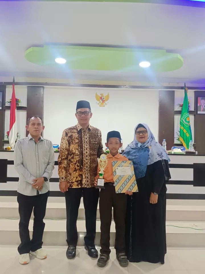 Siswa MIN 2 Tebing Tinggi Ukir Prestasi, Hisyam Abqori Raih Juara 3 OMI Matematika dan Melaju ke Tingkat Provinsi